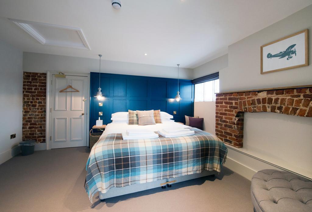The Coach House Hotel Potton Exterior photo